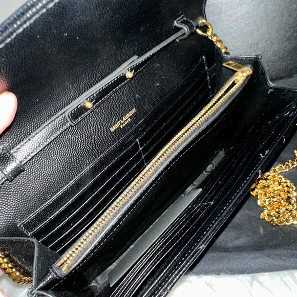SainLaurent Black caviar wallet on chain - Picture 8 of 13